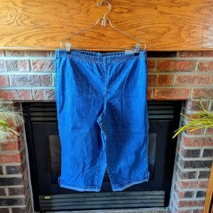 Essentials brand new with tags, capri jeans, women's plus size 14/16W